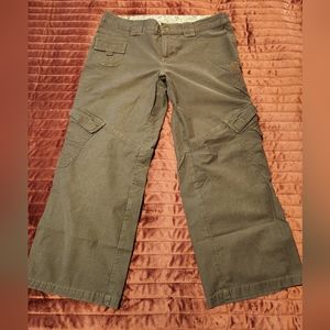 Kuhl Chocolate Embroidered Cargo Capris. Size Med.